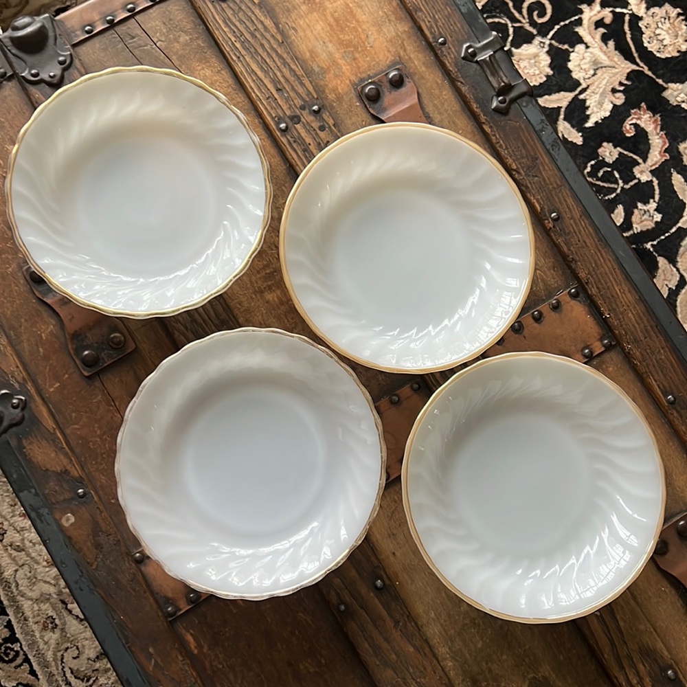 Anchor Hocking Fire King Set of 4 Soup bowls